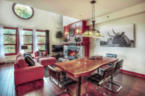 Les Eaux - 2bdrs W Pool & Hot Tub Near Village 5 Mont Tremblant Resort